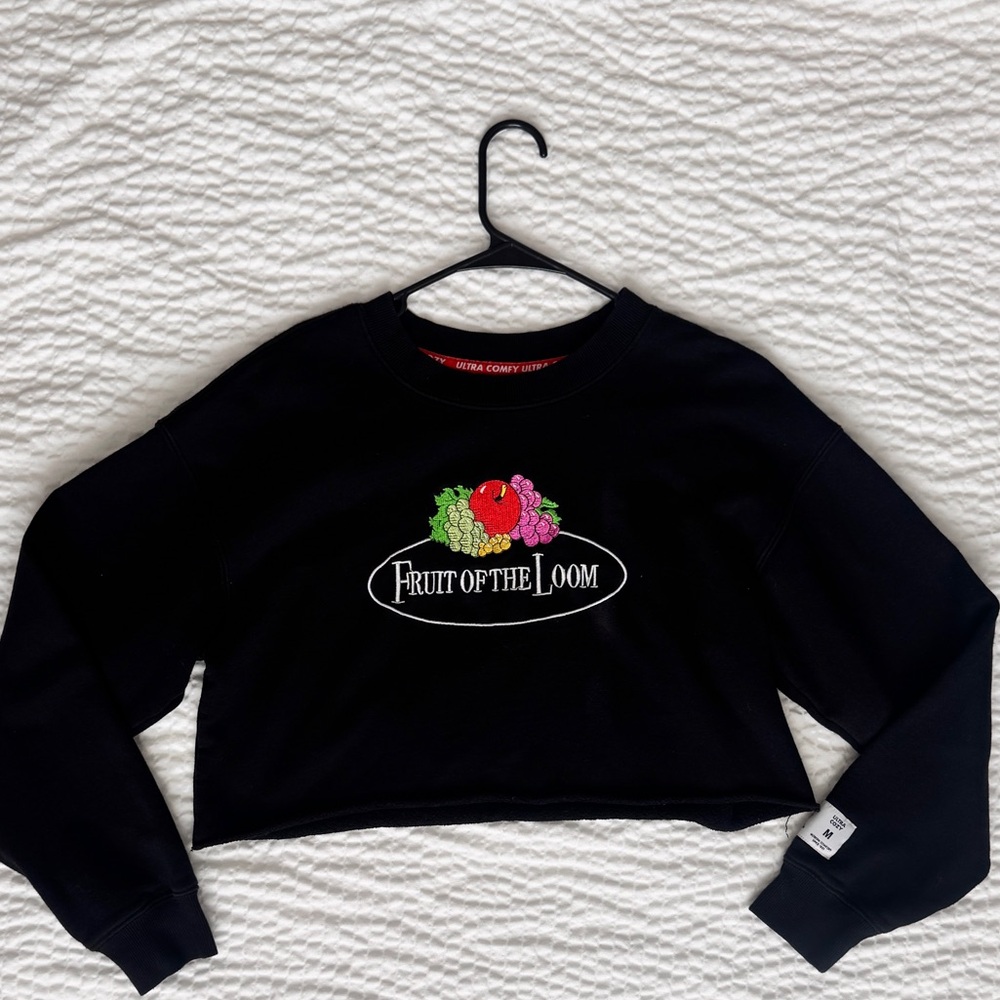 Fruit of the Loom Black Cropped Women's Sweater